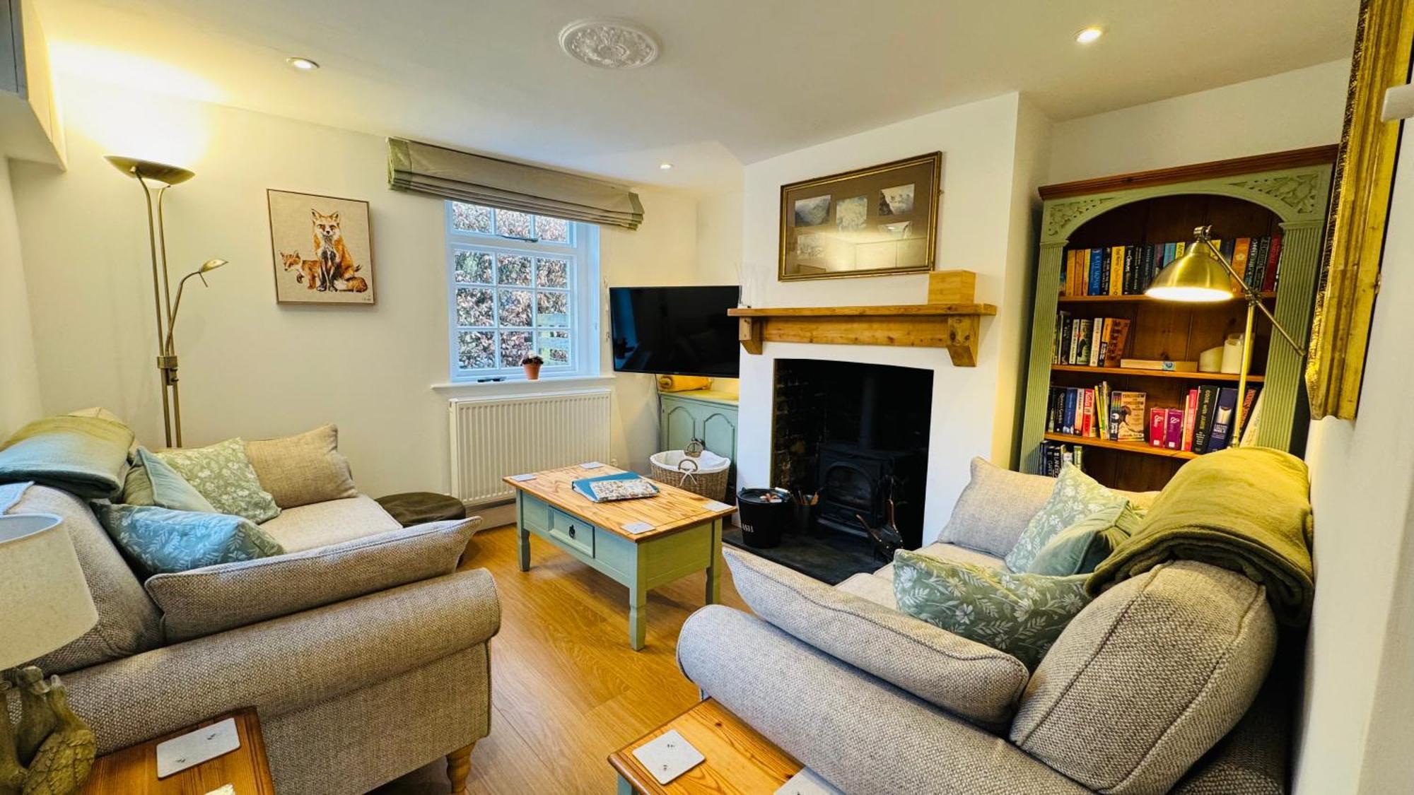 3 Bed Spa Cottage Southwater Exterior foto