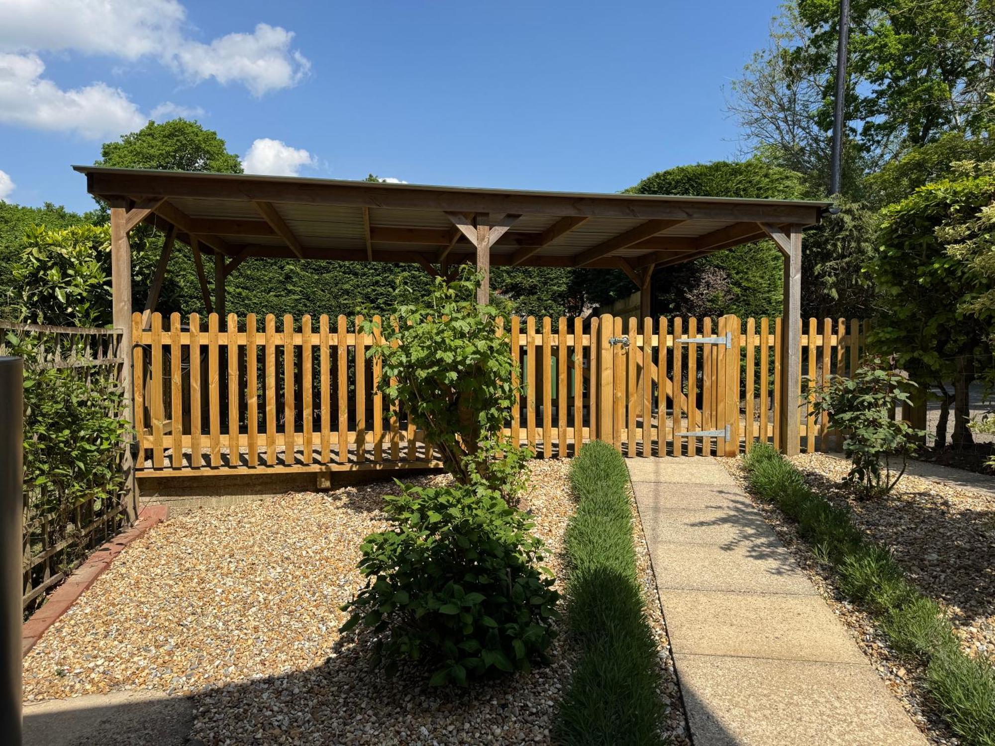 3 Bed Spa Cottage Southwater Exterior foto