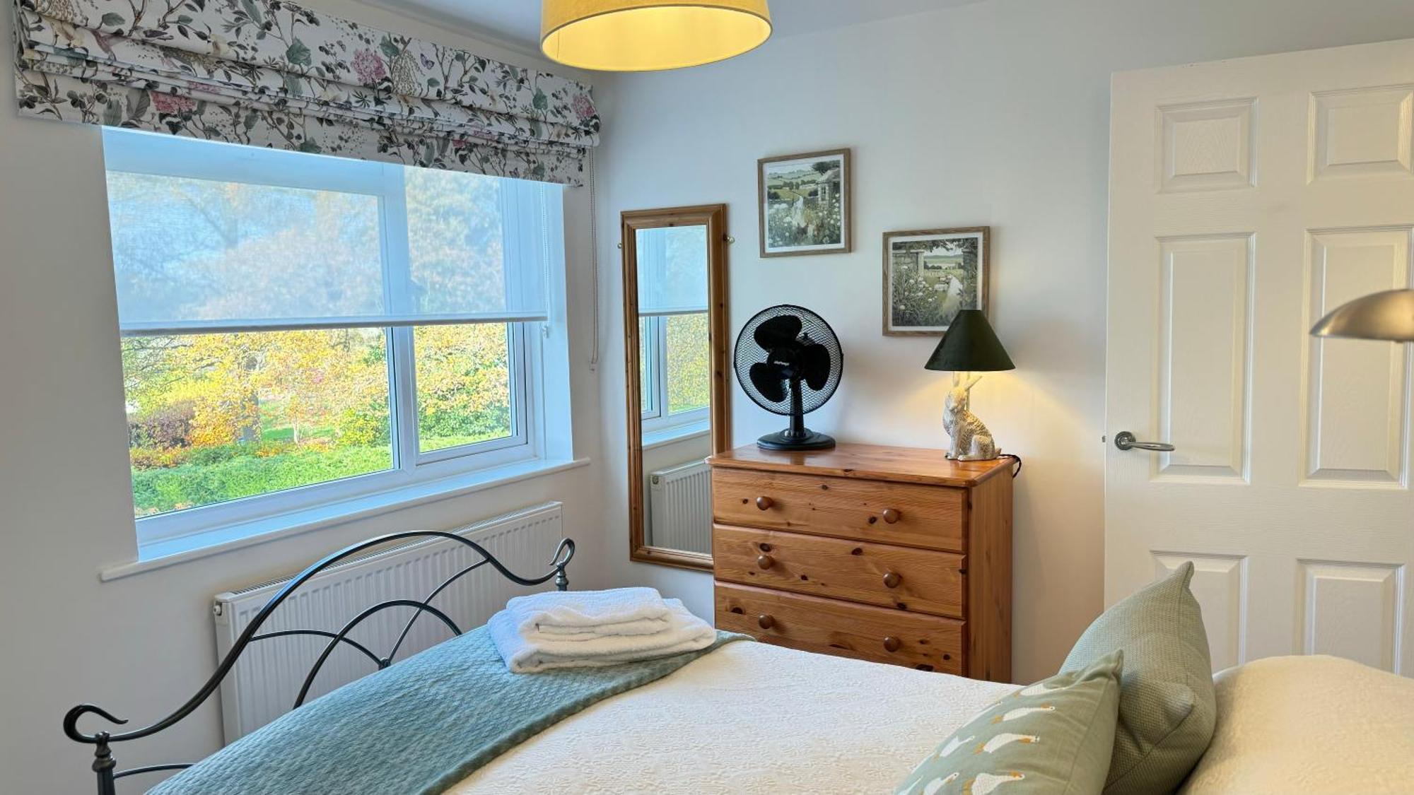 3 Bed Spa Cottage Southwater Exterior foto