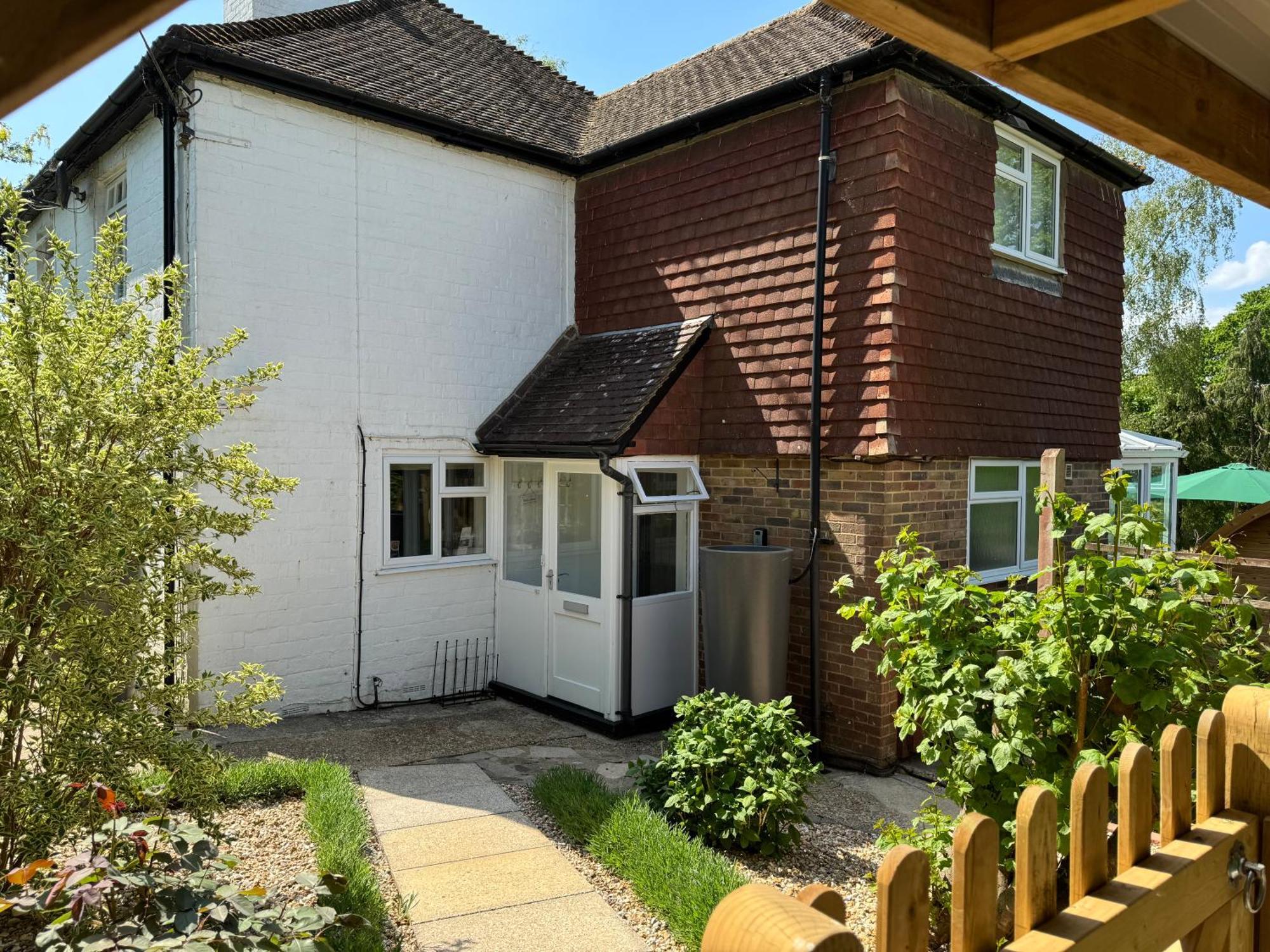 3 Bed Spa Cottage Southwater Exterior foto